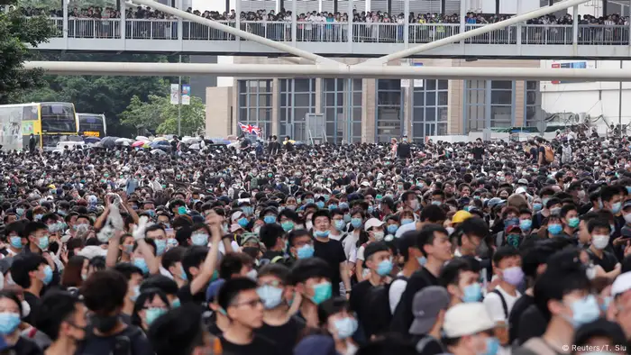 Hongkong Demonstration gegen das Zulassen von Auslieferungen nach China (Reuters/T. Siu)