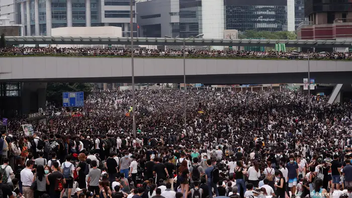 Hongkong Demonstration gegen das Zulassen von Auslieferungen nach China (Reuters/T. Siu)