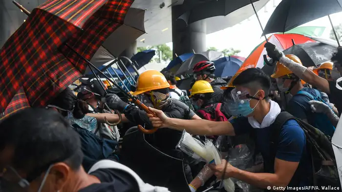 Hongkong Protest gegen Auslieferungen nach China & Ausschreitungen (Getty Images/AFP/A. Wallace)