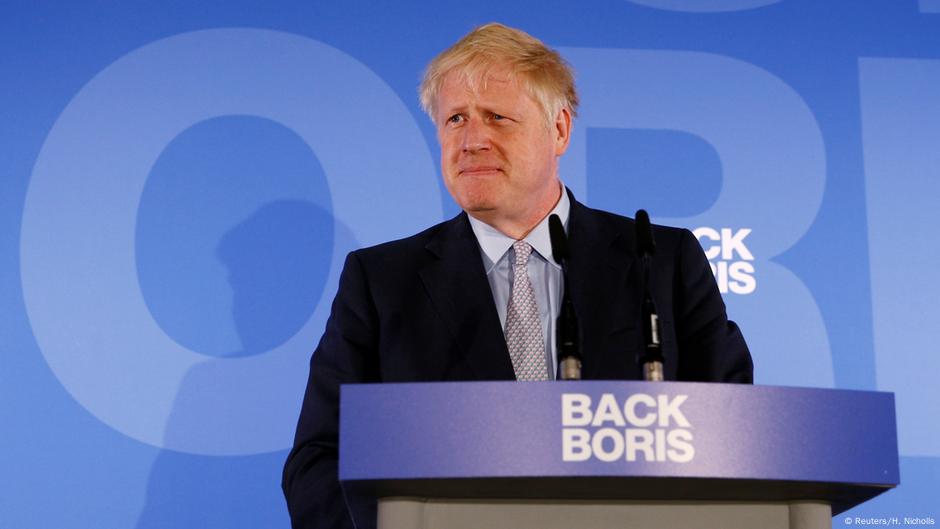 Boris Johnson emerges from hiding to promise timely Brexit – DW – 06/12 ...