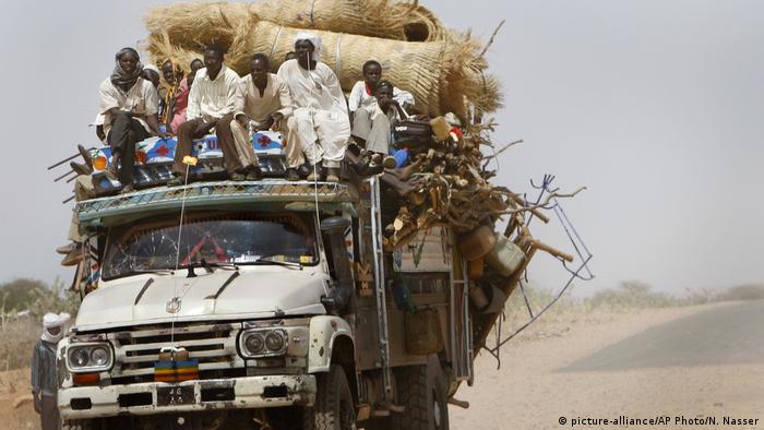 Sudan al-Fasher | Flüchtlinge auf dem Weg ins Zamzam Camp