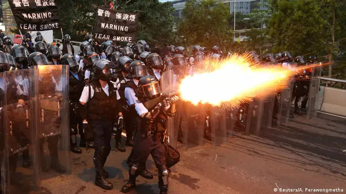 Hong Kong | Protest gegen Auslieferungen nach China & Ausschreitungen (Reuters/A. Perawongmetha)