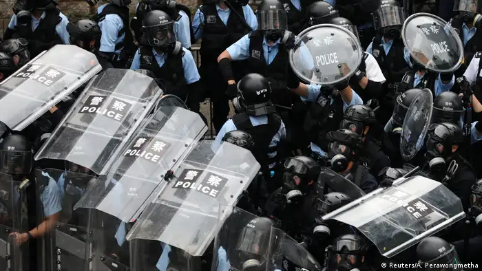 Hong Kong | Protest gegen Auslieferungen nach China & Ausschreitungen (Reuters/A. Perawongmetha)