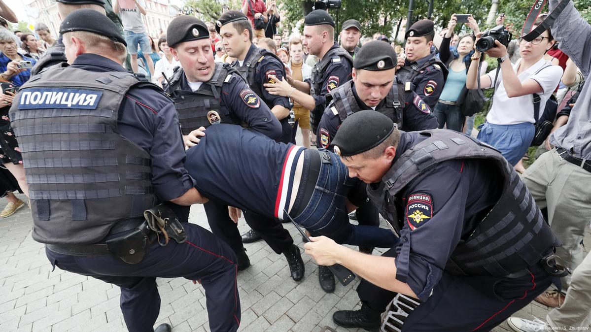 В центре Москвы задержаны более 420 активистов – DW – 12.06.2019