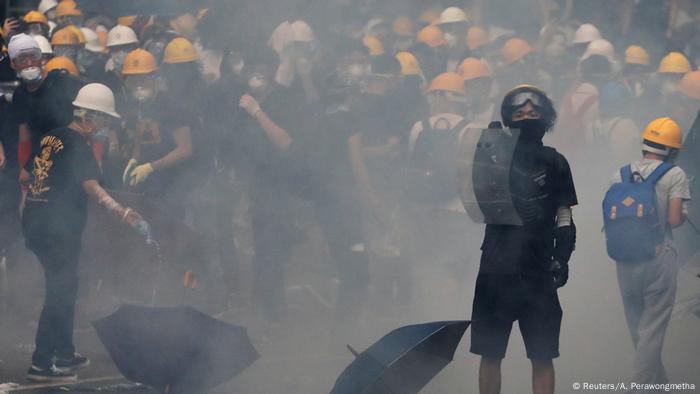 Hongkong Protest gegen Auslieferungen nach China & Ausschreitungen