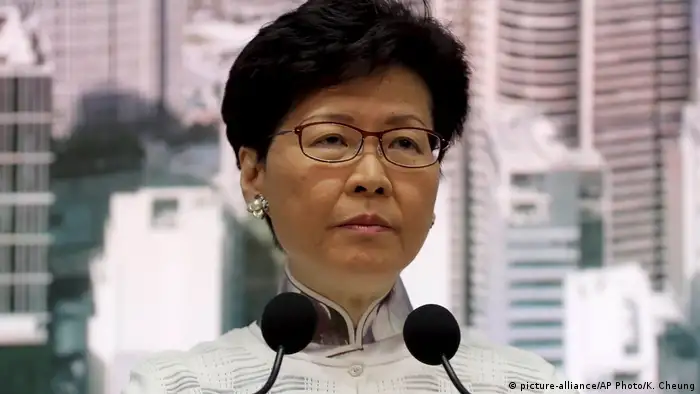 Carrie Lam in HongKong (picture-alliance/AP Photo/K. Cheung)