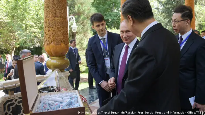 Tadschikistan Duschanbe Konferenz | Geburtstag Xi, Geschenk Putin