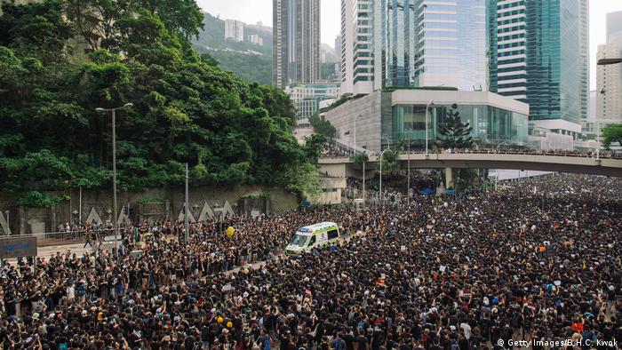香港回归后最大游行两百万人上街喊 撤回 德国之声来自德国介绍德国 Dw 17 06 19