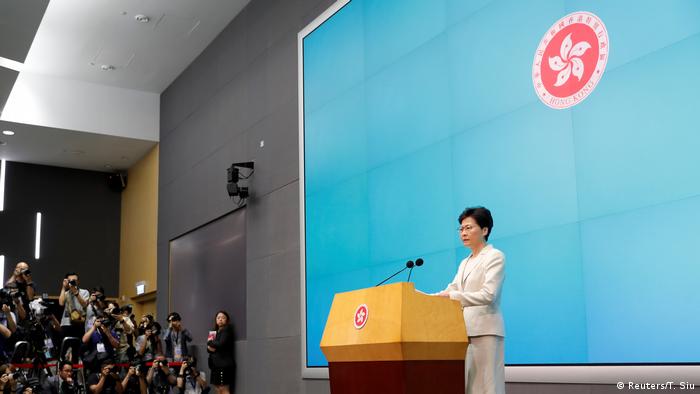 Hong Kong Massenproteste gegen Auslieferungsgesetz an China PK Carrie Lam