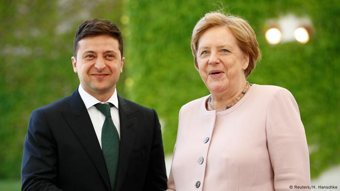 As Ukraine Crisis Escalates, Zelenskyy Faces Tough Choice About Staying In  Country