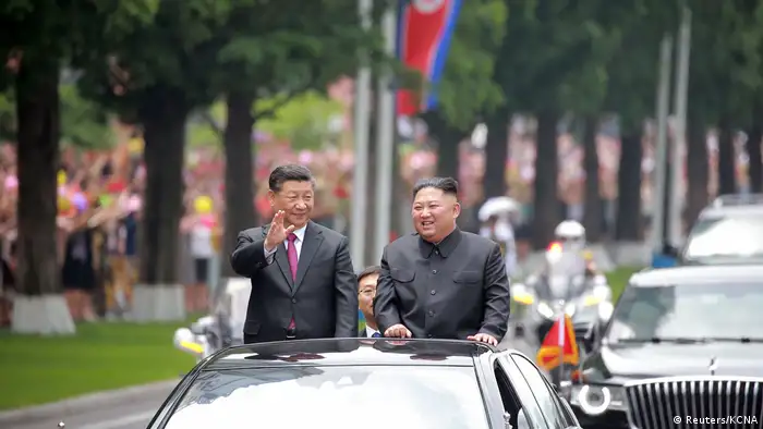 Xi Jinping in Nordkorea mit Kim Jong Un