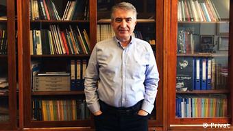 Ankara Üniversitesi Siyasal Bilgiler Fakültesi Öğretim Üyesi Yalçın Karatepe