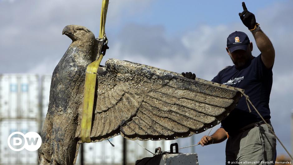 Cuál será el destino del águila nazi rescatada de las profundidades del Río  de la Plata? | Cultura | DW 