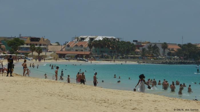 Covid 19 Cabo Verde Pode Entrar Em Recessao Se O Turismo Cair Cabo Verde Dw 19 03 2020