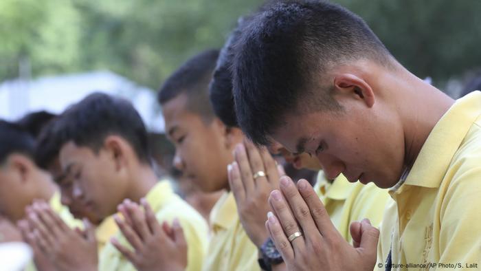 Thailand Gedenken zum ersten Jahrestag der Rettung aus der Tham Luang Höhle (picture-alliance/AP Photo/S. Lalit)