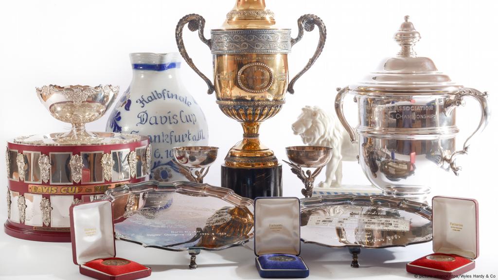 Tennis Legend Boris Becker S Trophies Auctioned To Pay Creditors News Dw 25 06 2019