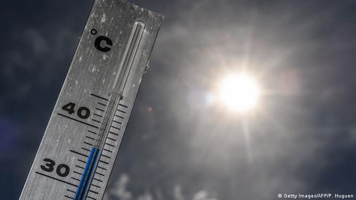 Thermometer in northern France shows 37 degrees Celsius