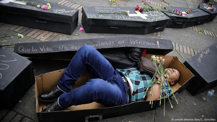 Symbolbild: Gewalt in Kolumbien (picture-alliance/dpa/L. González)