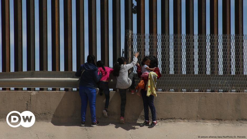 Mexico Says US Border Crossings Down By 30% – DW – 07/23/2019