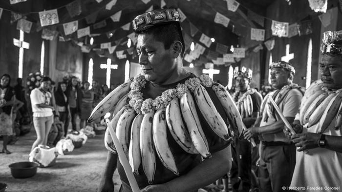 La asignación de cargos religiosos al interior de la comunidad es una tradición que se guarda con celo. Las celebraciones religiosas son una mezcla de tradiciones de más de 500 años de antigüedad y conforman cantos y bailes en los que participan distintas comunidades de la región. 