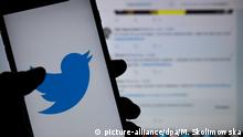  Обвинителството го следи случајот со телефонските броеви на пратеници кои осамнаа на Твитер