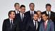 Bolsonaro observa Macron (c.) e outros líderes enquanto aguardavam para foto oficial do G20 Bolsonaro observa Macron (c.) e outros líderes enquanto aguardavam para foto oficial do G20