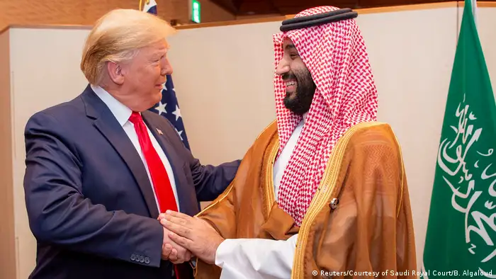 Japan Osaka | G20 Gipfel | Donald Trump und Mohammed Bin Salman (Reuters/Courtesy of Saudi Royal Court/B. Algaloud)