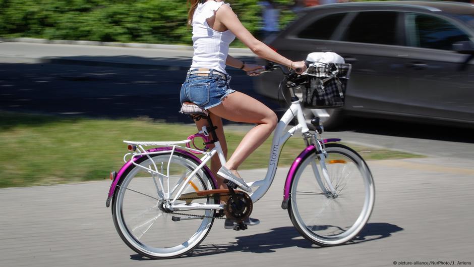 Biciklom po gradskim parkovima