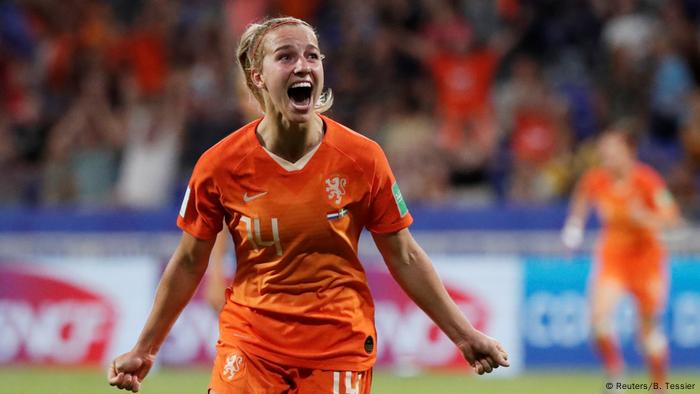 Women S World Cup Groenen The Heroine As Netherlands Outlast Sweden To Reach Final Sports German Football And Major International Sports News Dw 03 07 2019