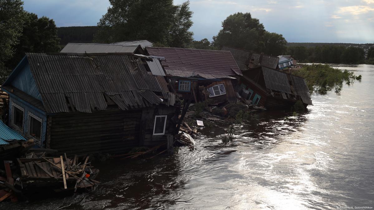 Из-за наводнения в Сибири госпитализировано 486 человек – DW – 10.07.2019