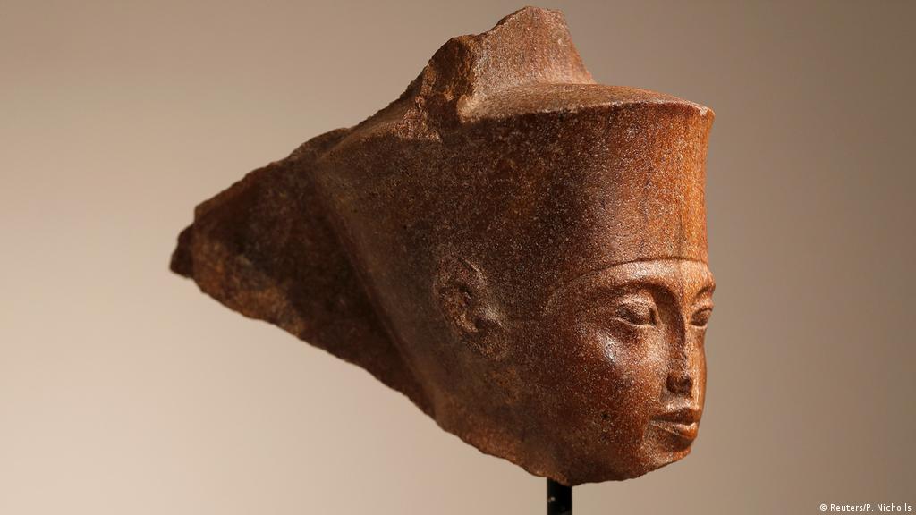King Tut Sculpture Sold At Christie S Despite Egypt S Outrage News Dw 04 07 2019