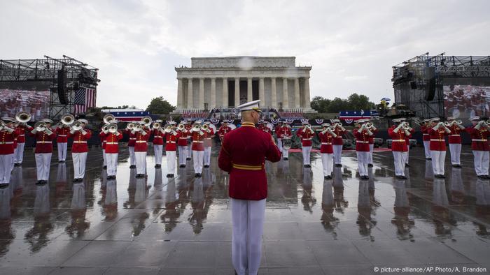 Donald Trump Celebrates The 4th Of July With Military Themed Rally News Dw 05 07 2019