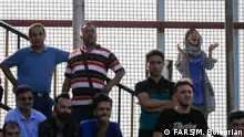 变装看球赛被抓 伊朗女球迷自焚身亡