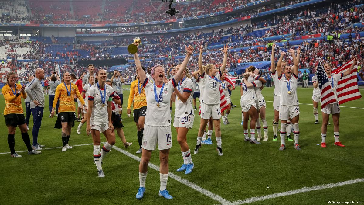 US women's team claim seventh consecutive title at world