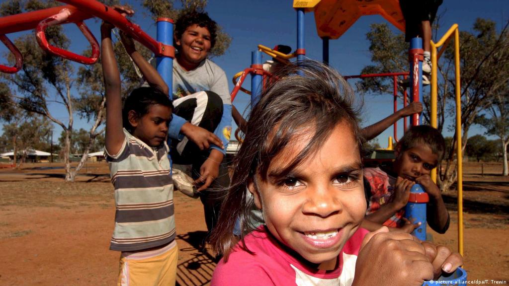 tolerance kode harmonisk Stolen Generations survivors sue Australia for compensation | News | DW |  28.04.2021