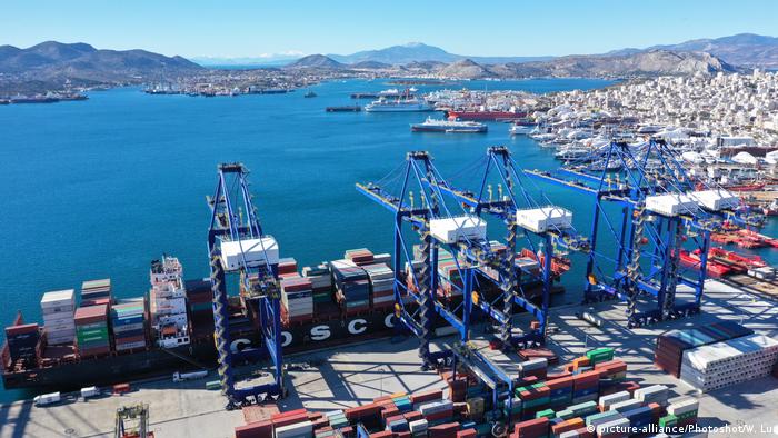 Китай започна инвазията към европейските пристанища от Пирея