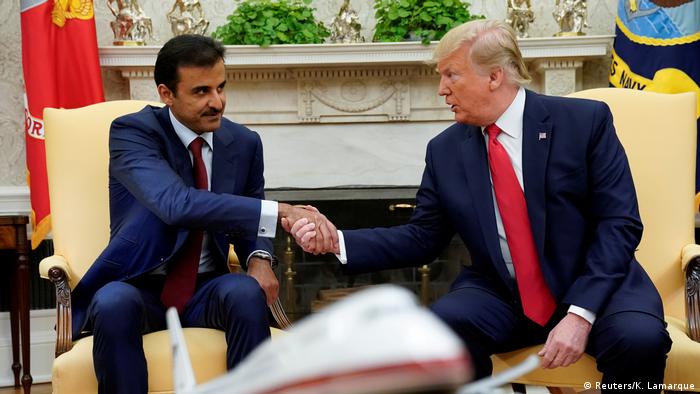 Donald Trump y Tamim bin Hamad al-Thani en Washington