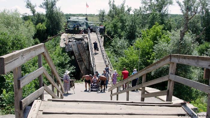 Міст у Станиці Луганській