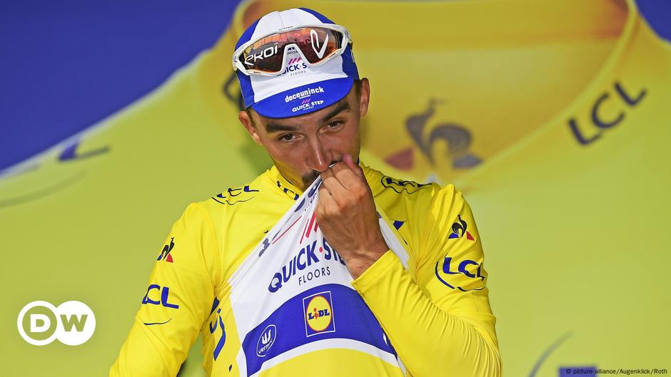 Tour De France Frenchman Alaphilippe To Wear Yellow Jersey On Bastille Day Sports German Football And Major International Sports News Dw 13 07 2019