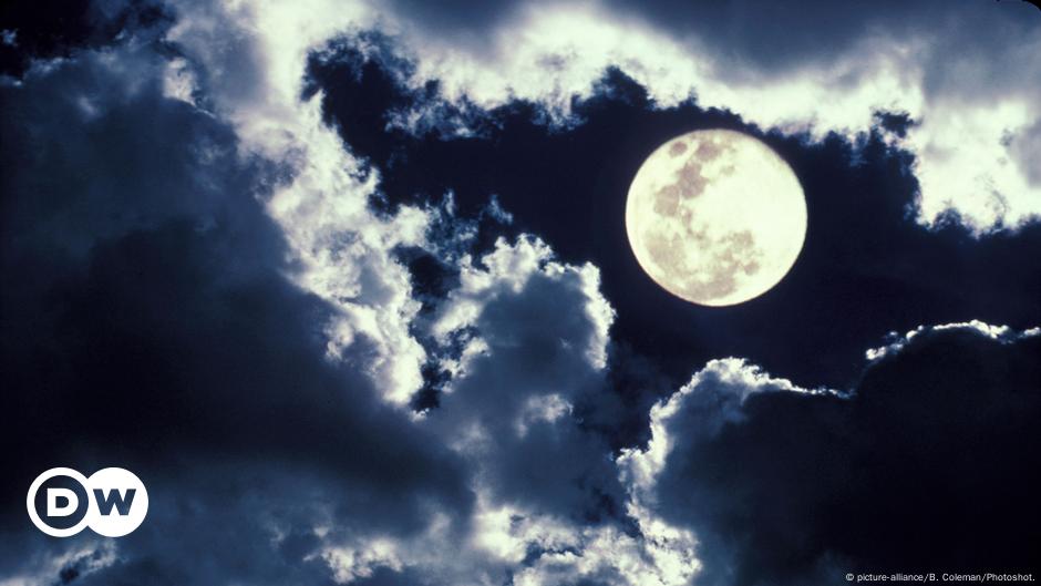 A Marvelous Night For A Moondance Legendary Lunar Inspired Pop Songs Music Dw 18 07 19