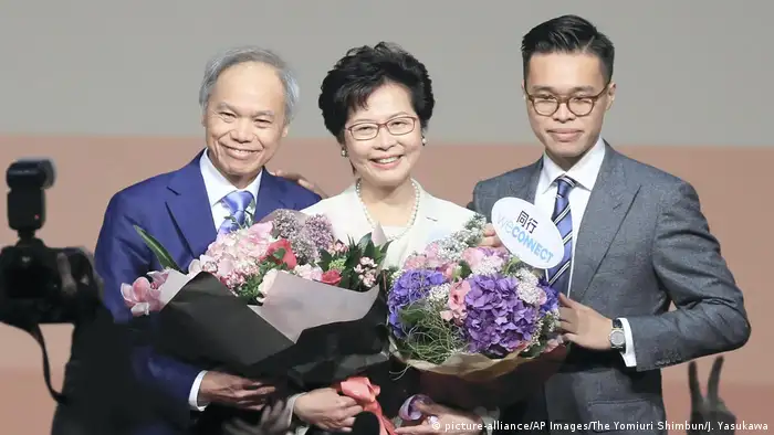 Hong Kong | Carry Lam feiert Ihren Wahlsieg 2017