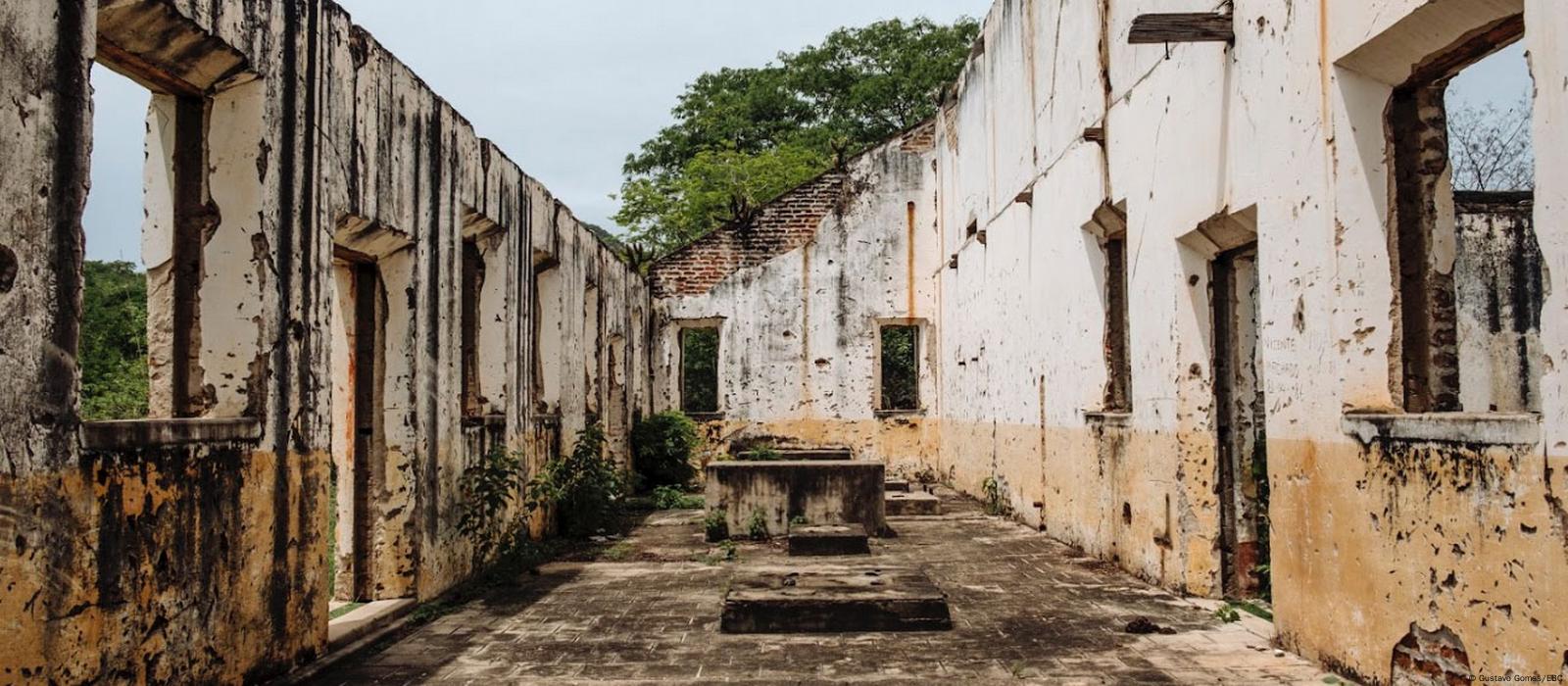 Sítio histórico do último campo de concentração no Ceará resiste