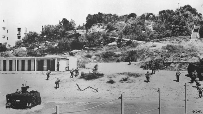 Ιστορική φωτογραφία από την τουρκική εισβολή τον Ιούλιο του 1974
