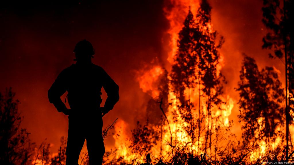 Incendio Lisboa / Incendio De Grandes Dimensiones Cerca De Lisboa