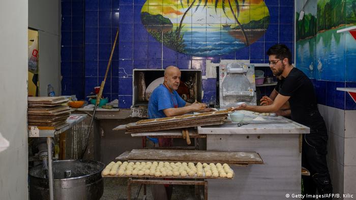 Suriyeliler daha ziyade küçük işletmelerde çalışıyor