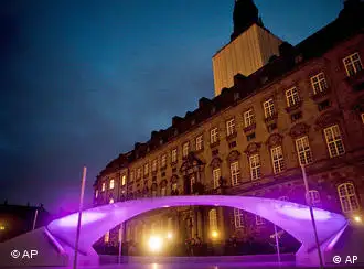 Puente de hielo, en Copenhague, del artista noruego Vebjoern Sand.