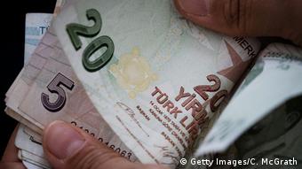 τουρκική λίρα, κεντιρκή τράπεζα, υποτίμηση λίρας, δολάριο