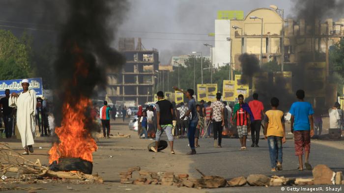 Em Cartum, protestos contra a repressão das forças de segurança