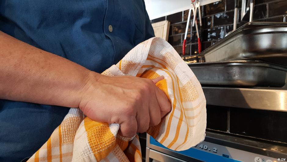 Szara strefa: dziewięć na dziesięć pomocy domowych bez umowy