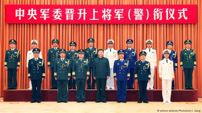 CHINA-BEIJING-CMC-OFFICERS-RANK OF GENERAL-CEREMONY (CN) (picture-alliance/Photoshot/l. Gang)